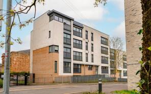 Flat 4/2, 26, Great Dovehill, Glasgow G1 5DN