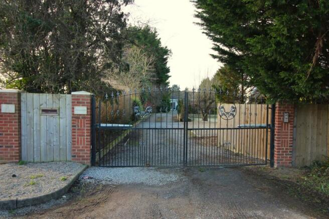 Gates.JPG