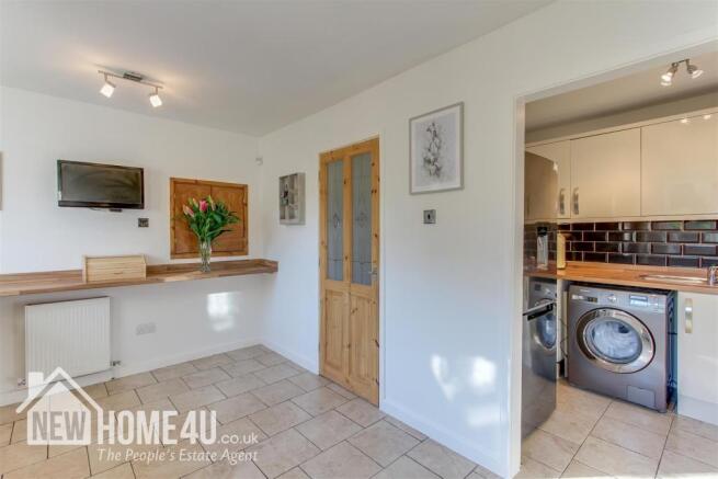 KITCHEN: