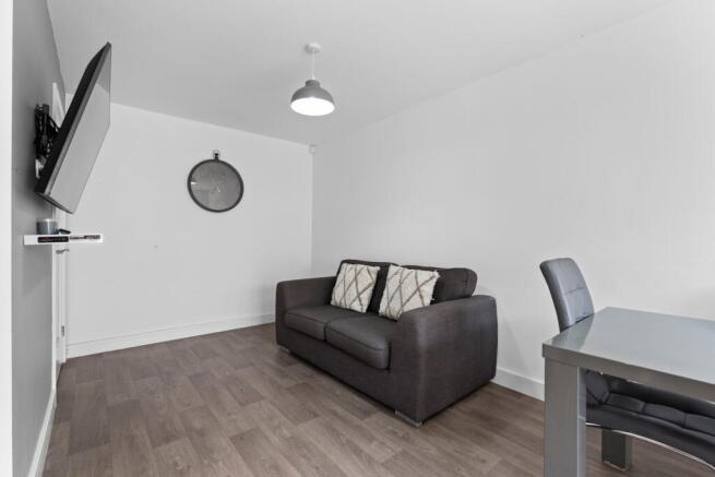 4 bed Detached for sale Image 7