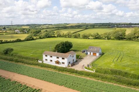 Oxland Lane, Burton, Milford Haven, SA73