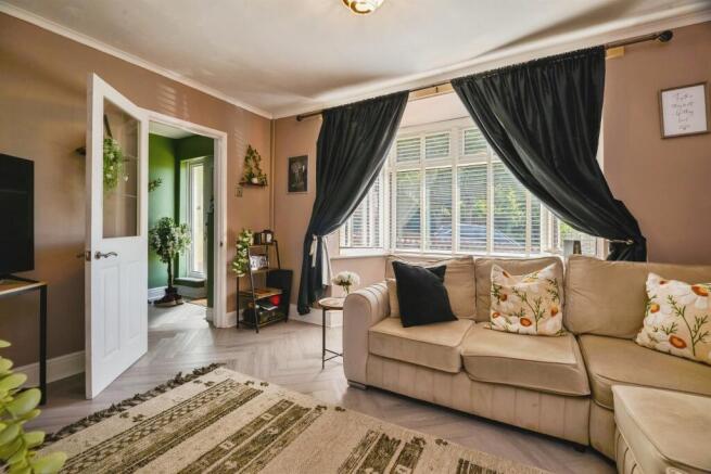 3 bed Terraced for sale Image 5