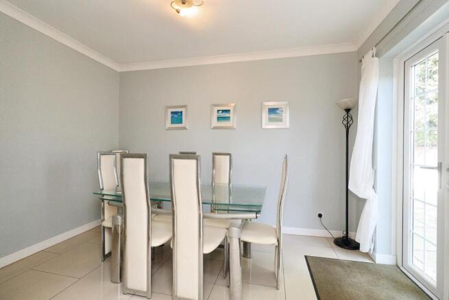 4 bed Detached for sale Image 10