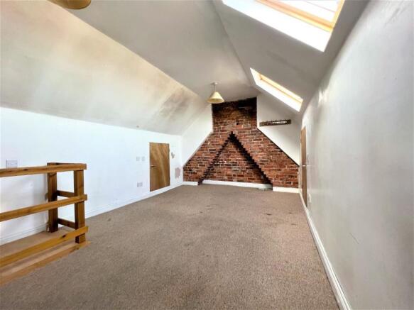 Loft room.jpg
