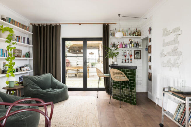Dining Room/Bar