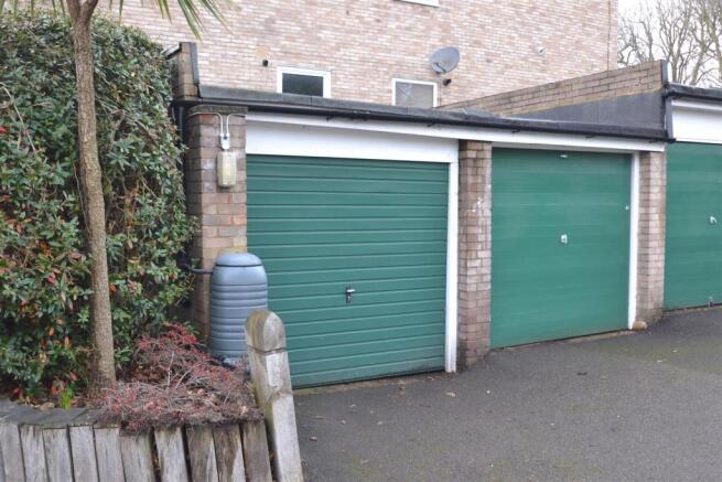 GARAGE EN BLOC
