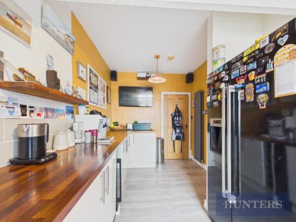 2 bed Flat for sale Image 7