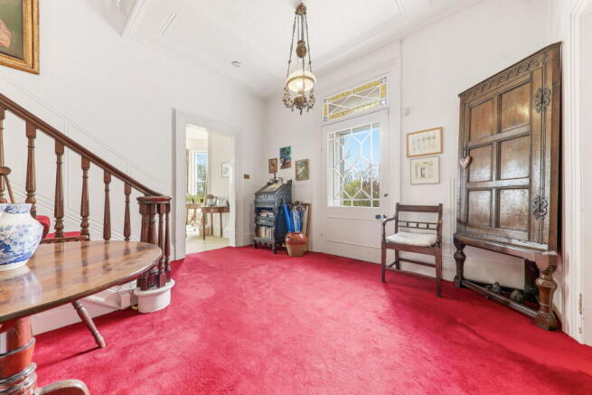 5 bed Detached for sale Image 8