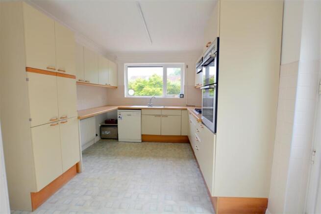 Kitchen.JPG