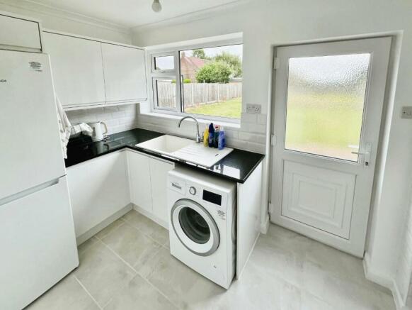 Kitchen 1.jpg