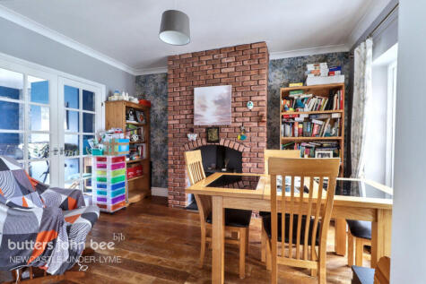 West View, Newcastle, ST5 8DL