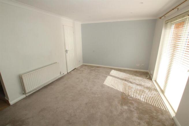 3 bed House to rent Image 9