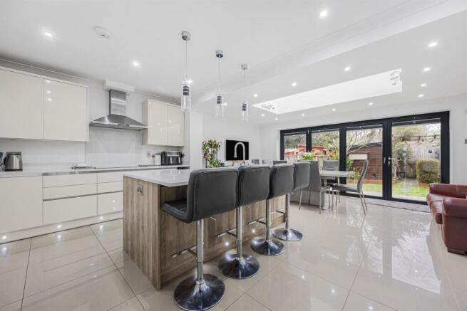 Kitchen/Dining/Famil