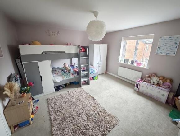 3 bed Semi-Detached for sale Image 11
