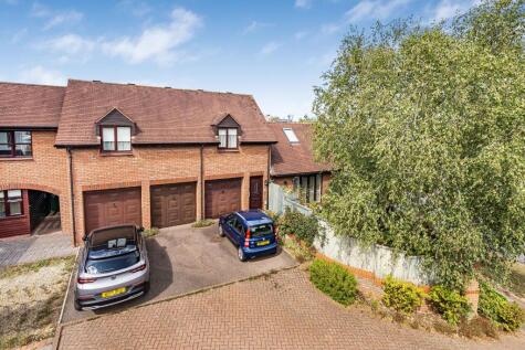 Fairmead Court, Pinn Lane, Exeter EX1 3QG