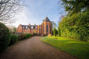 Flat 3, Chapel Heights, Bolnore Road, Haywards Heath RH16 4AN