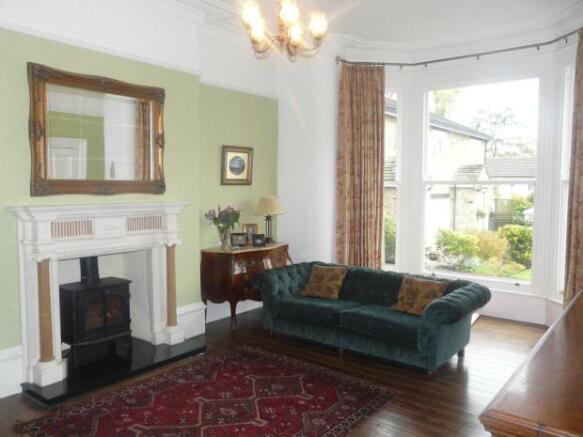 LOUNGE 2