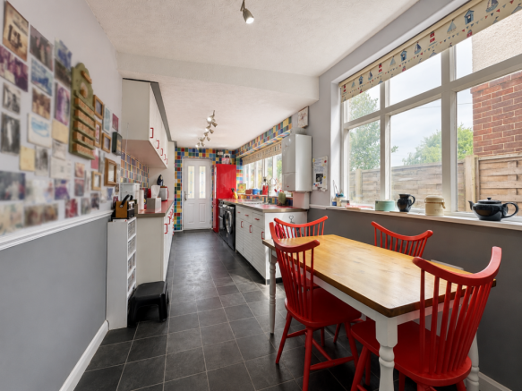 3 bed Semi-Detached for sale Image 5