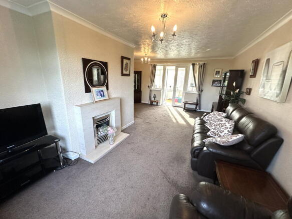 2 bed Semi-Detached Bungalow for sale Image 7
