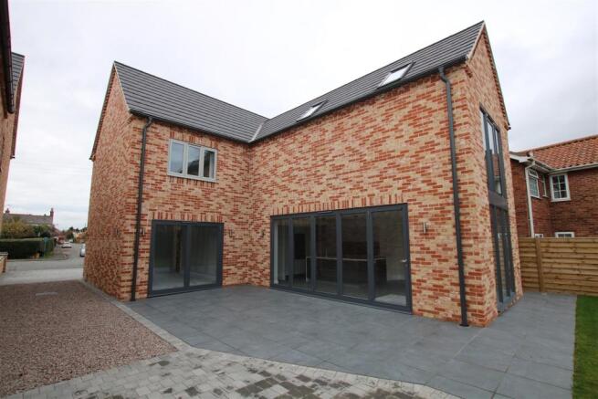 Rear Aspect