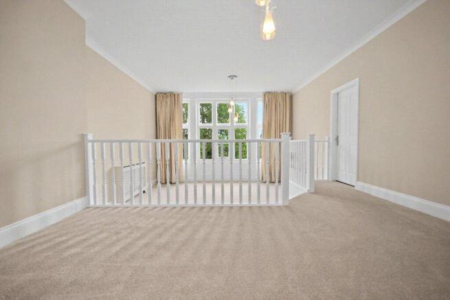 2 bed Apartment for sale Image 12