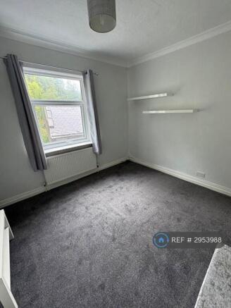 2 bed Semi-Detached to rent Image 8