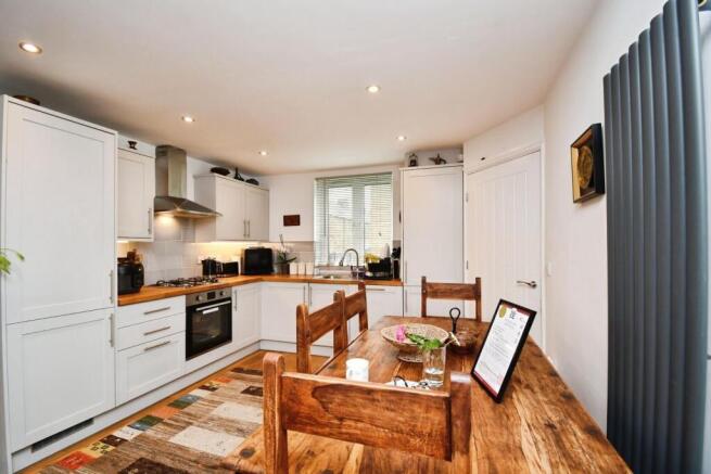 3 bed End of Terrace for sale Image 4