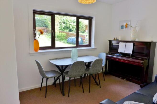 Dining room bedroom 1