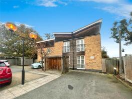 Flat 6, 37, Lornes Close, Southend-on-sea SS2 4PX