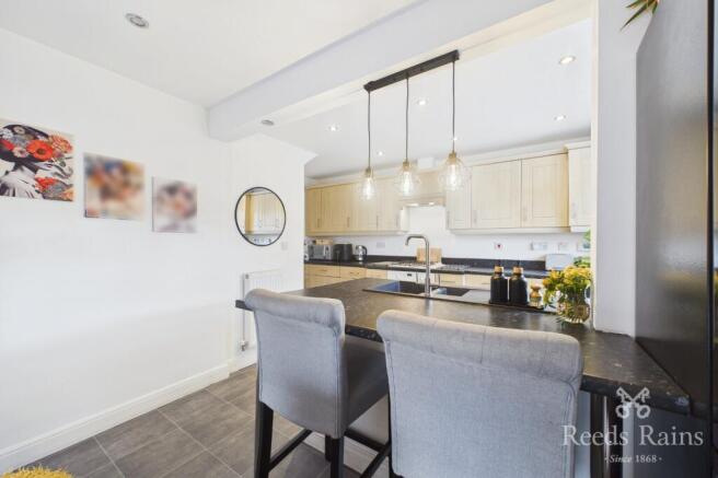 3 bed Semi-Detached for sale Image 8