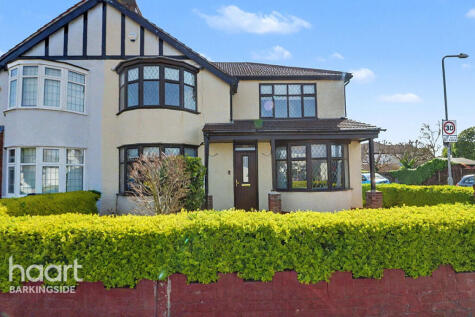 Berkeley Avenue, Clayhall