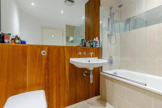8398016-interior05.jpg