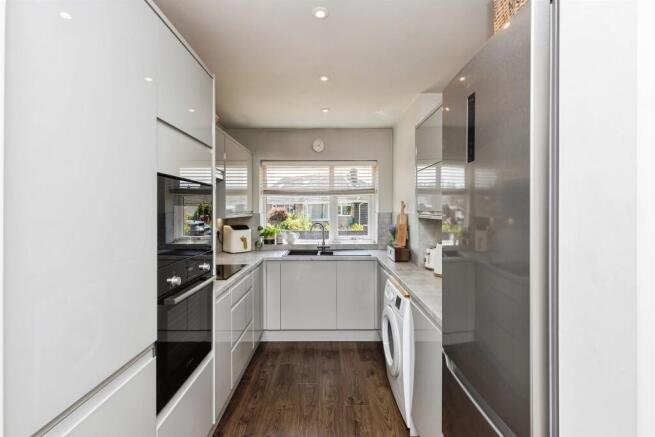 2 bed Semi-Detached Bungalow for sale Image 4