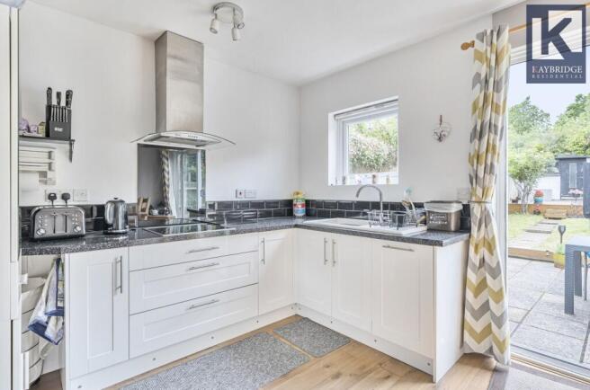 Worcester Park - KT4 8XZ