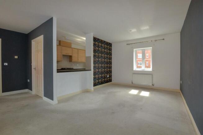 Living Room 1.jpg