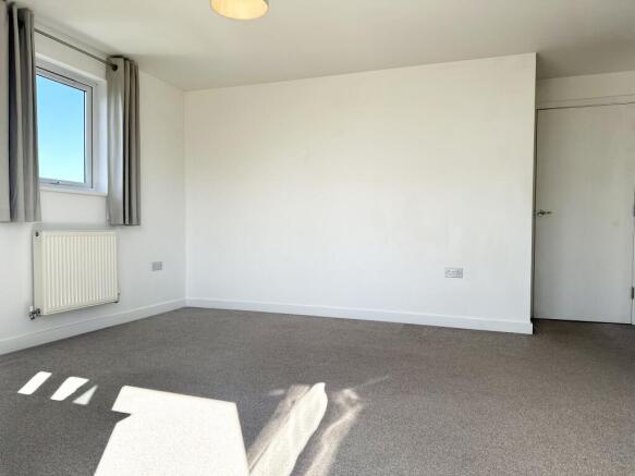 Park View Road, Leatherhead, Surrey, KT22 photo 4