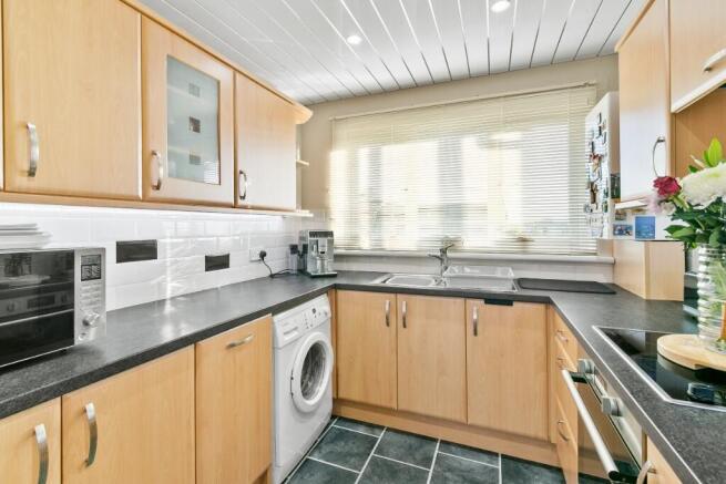 First Avenue, Bonhill, West Dunbartonshire, G83 photo 4