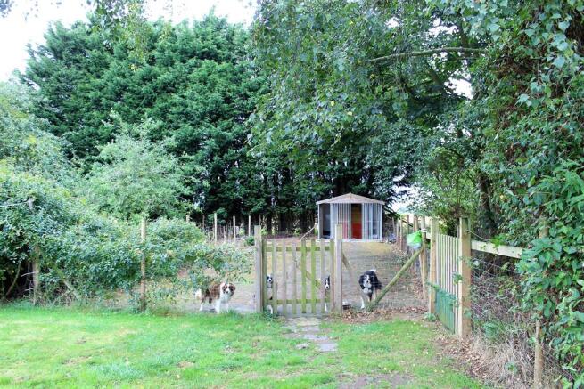 Dog kennel