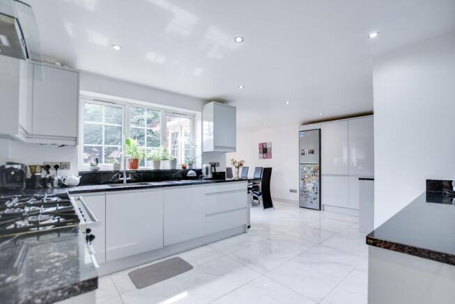 Open Plan Fitted Kitchen Dining Room