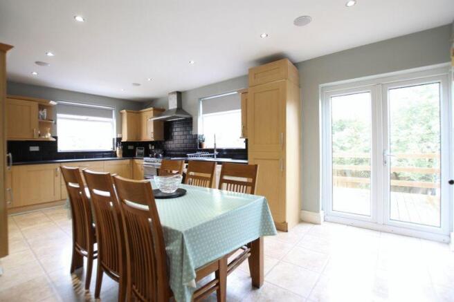 Kitchen / Dini...