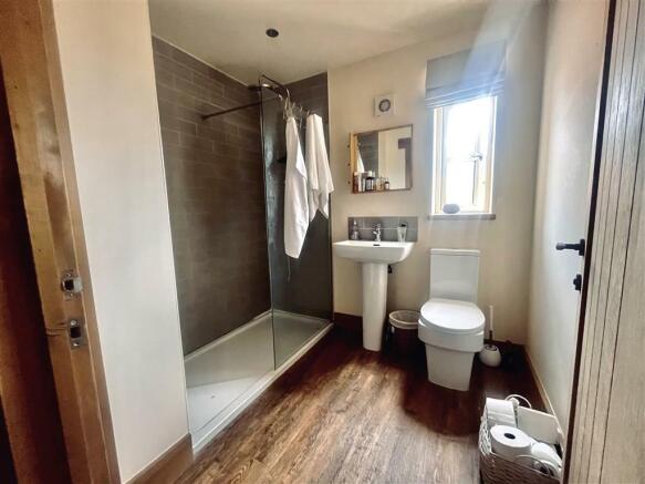 En-suite Bathroom