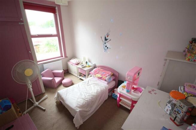 Bedroom 3: