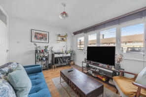 Flat 25, Palm Court North Peckham Estate, Garnies Close, London SE15 6PB