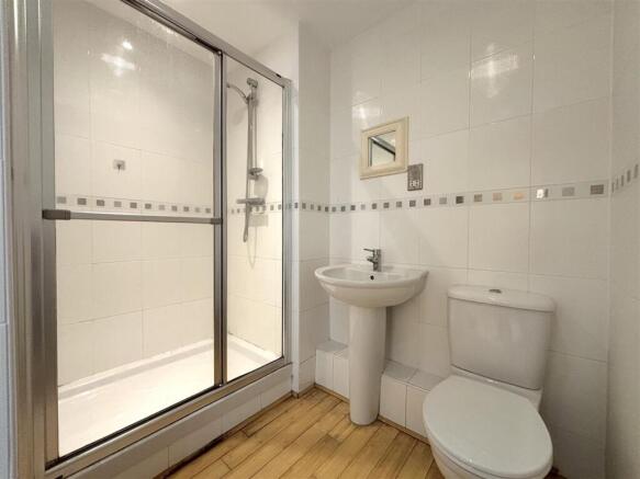 2 bed Apartment for sale Image 8