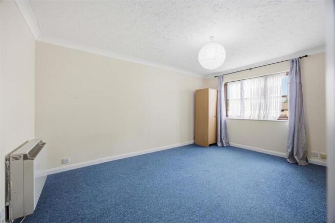 Studio Room (3)