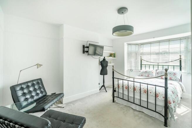 3 bed Semi-Detached for sale Image 9