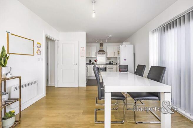 Kitchen / Dining Area