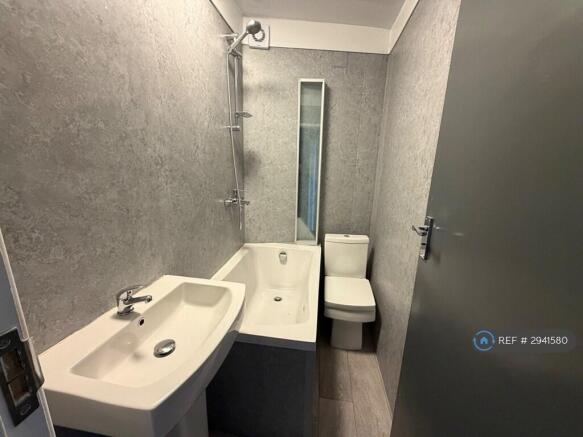 1 bed Flat to rent Image 8