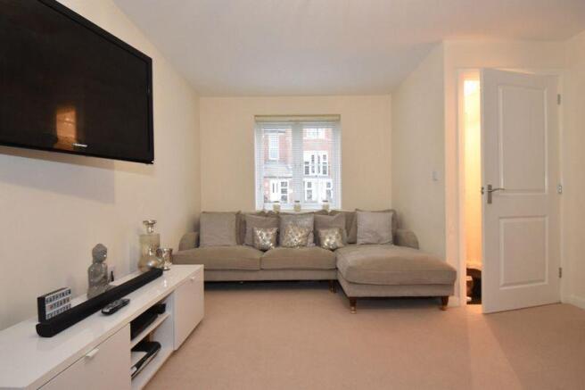 Living Room Sh...