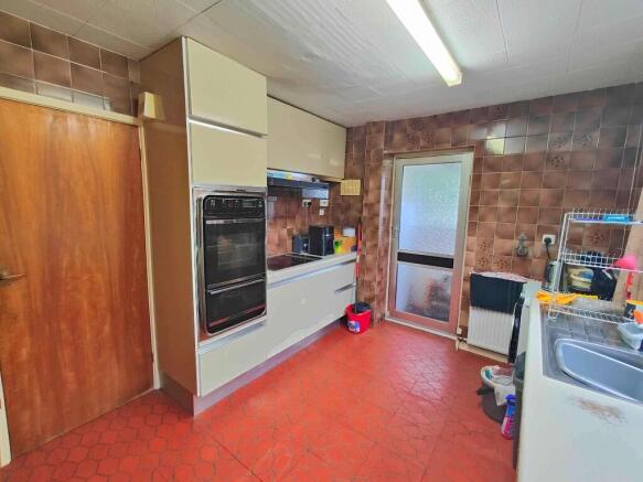3 bed Detached for sale Image 12